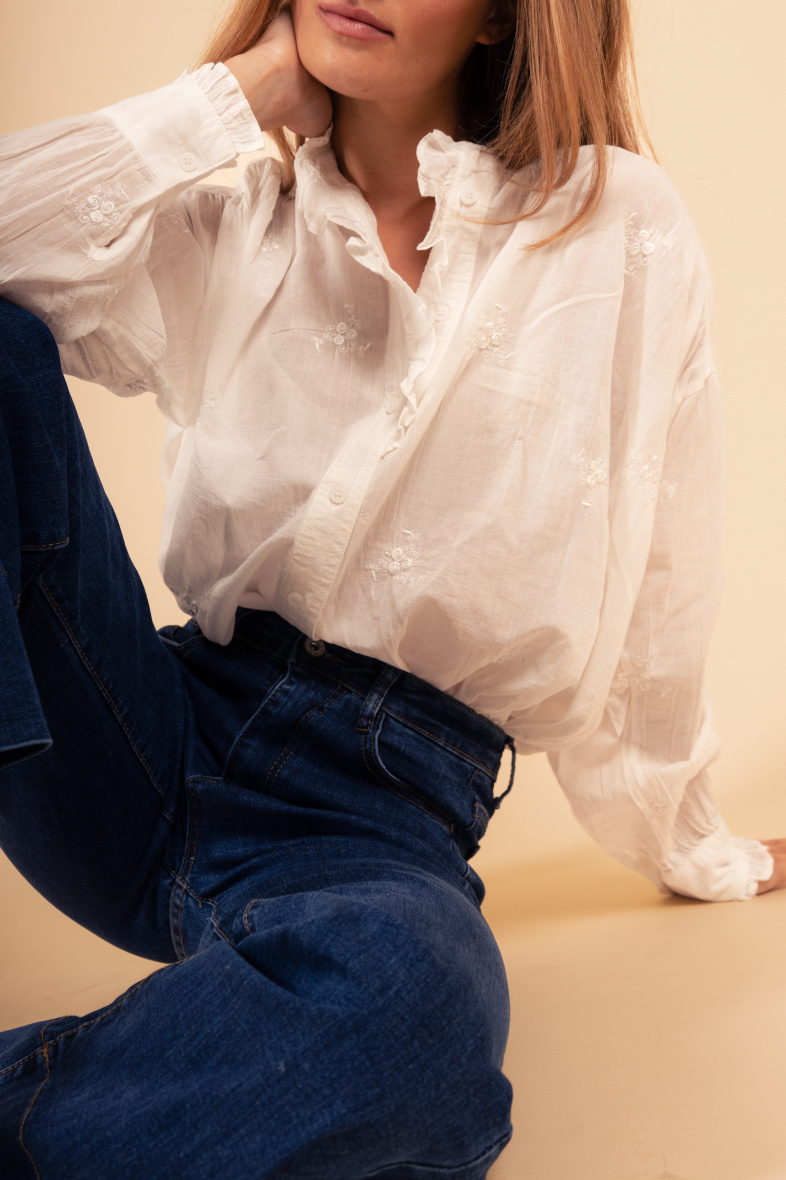 Wholesaler Suit.e - Embroidered Shirt with Ruffle