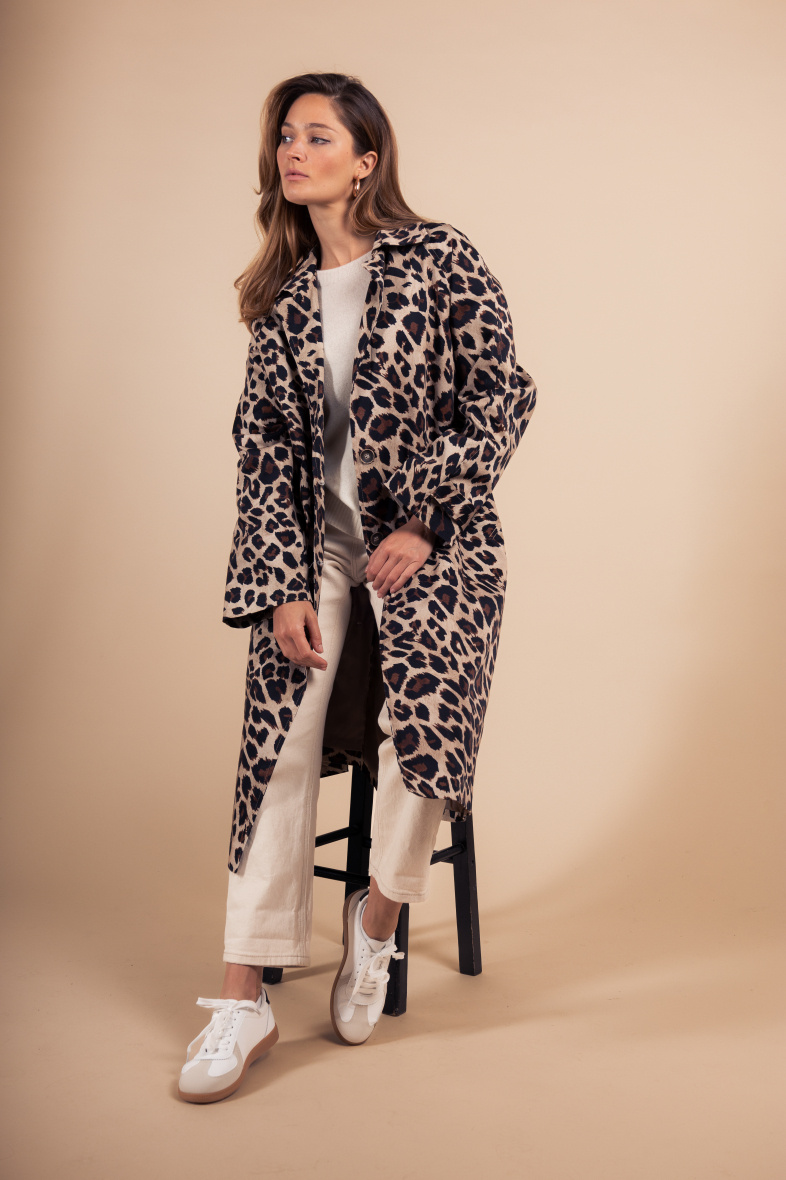 Wholesaler Suit.e - Leopard Print Trench Coat