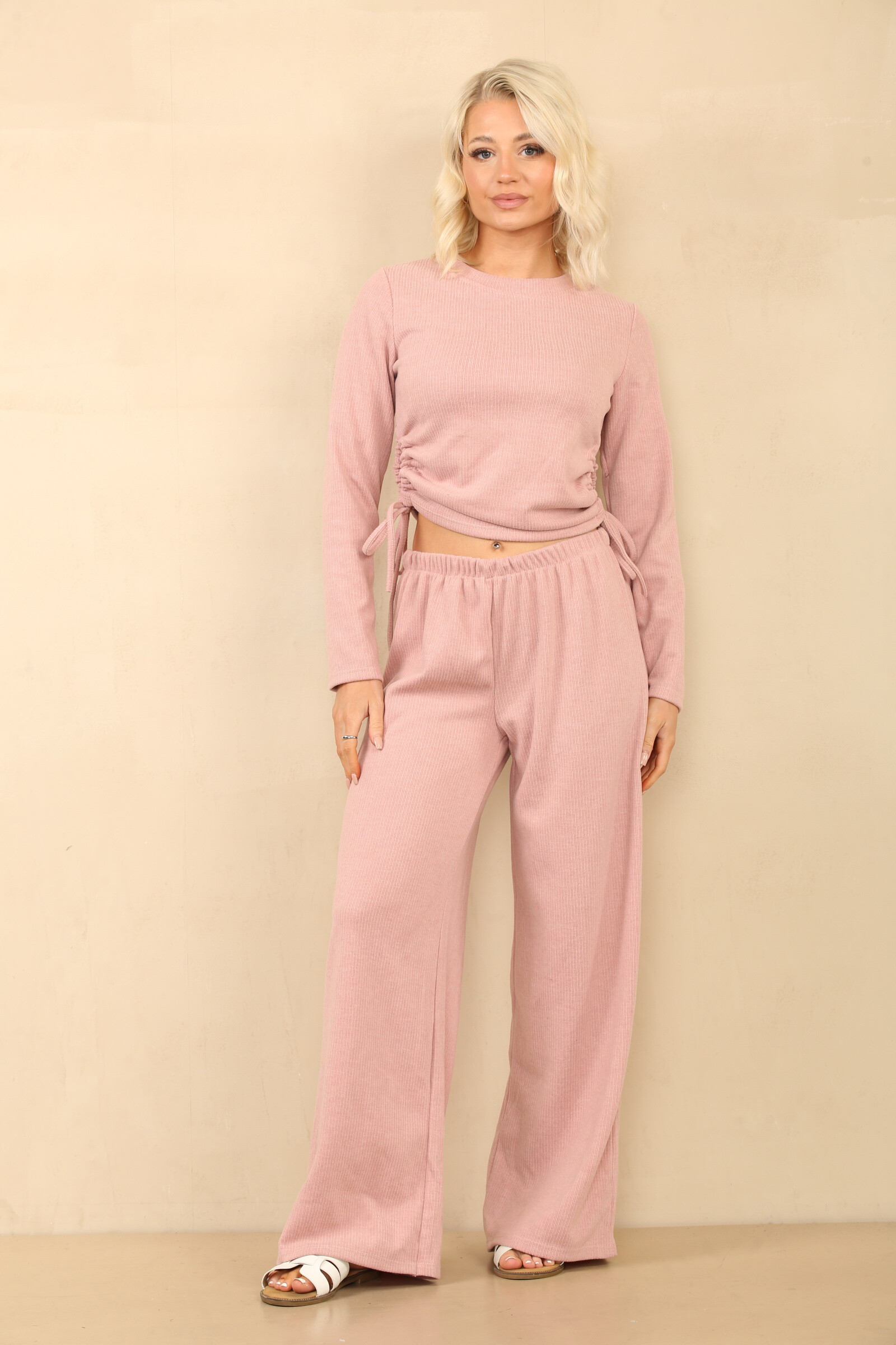 Mayorista Sumel - Conjunto crop top con pantalón y lazo de terciopelo ref-8956