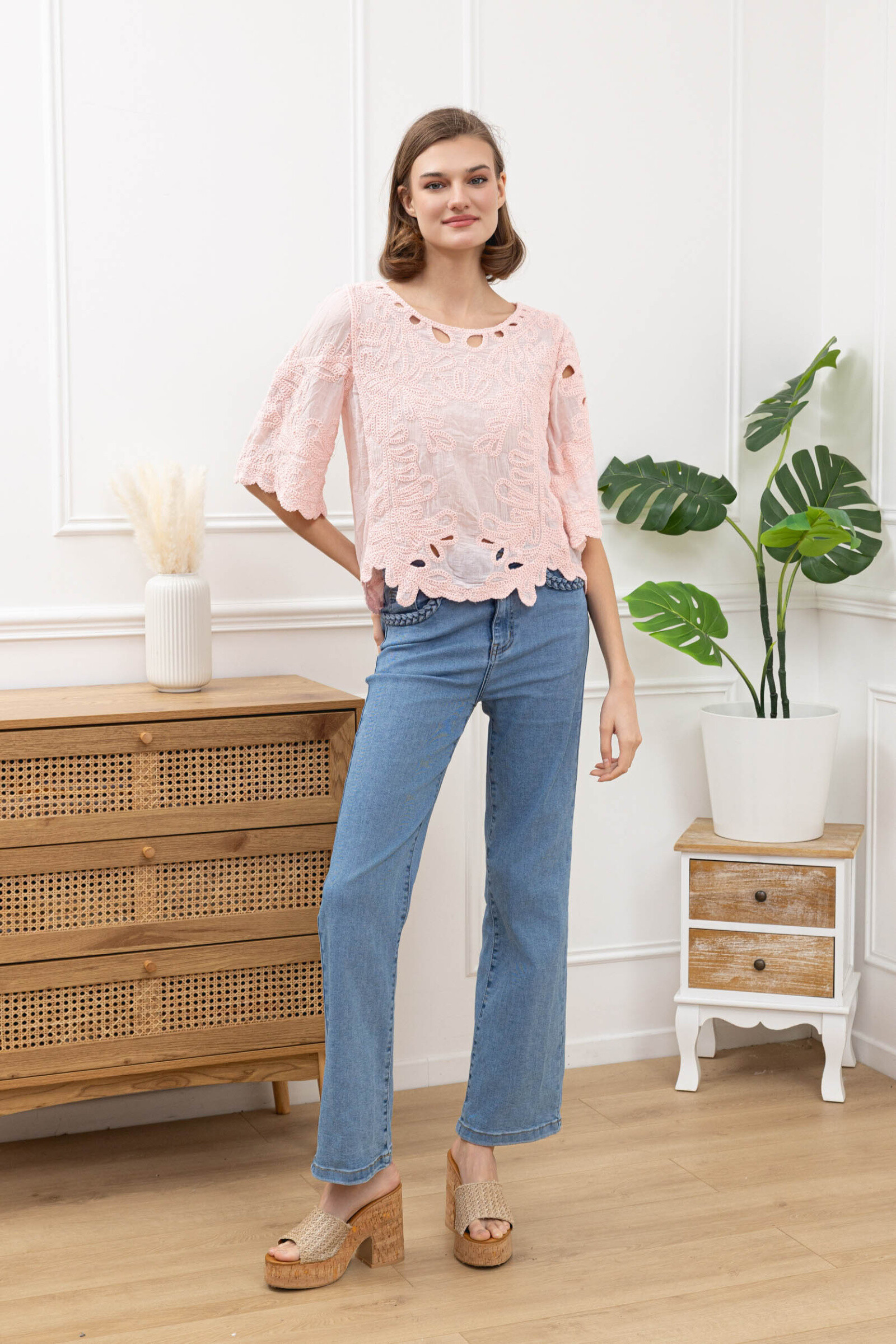 Grossiste Sun Love - Blouse brodée en coton