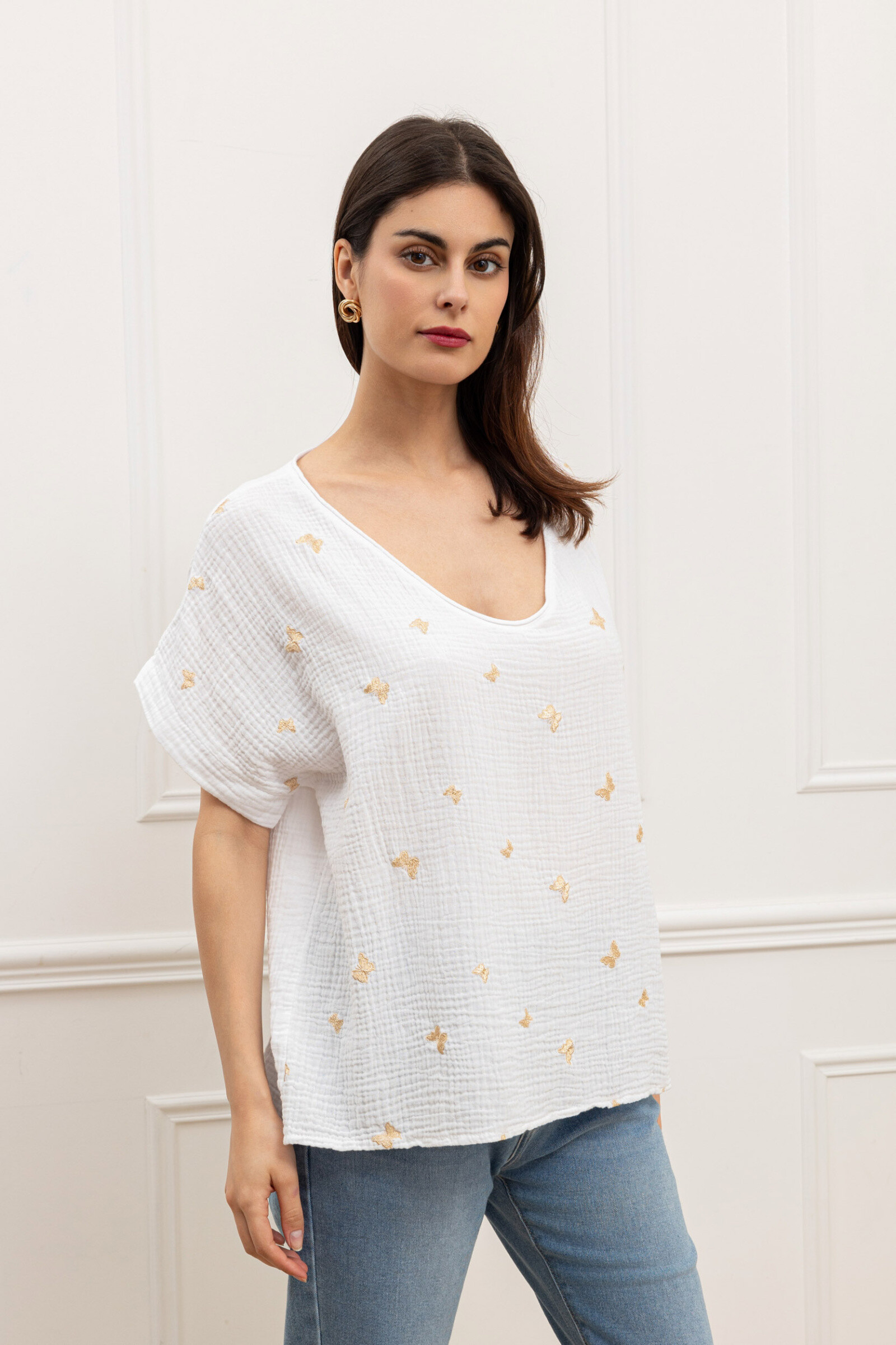 Großhändler Sun Love - Bluse mit Schmetterlingsstickerei in Baumwollgaze