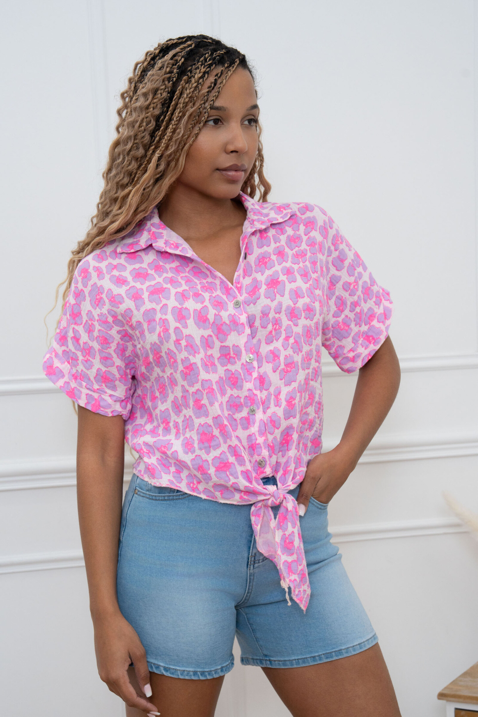 Grossista Sun Love - Camicia stampata a leopardo fluo in garza di cotone