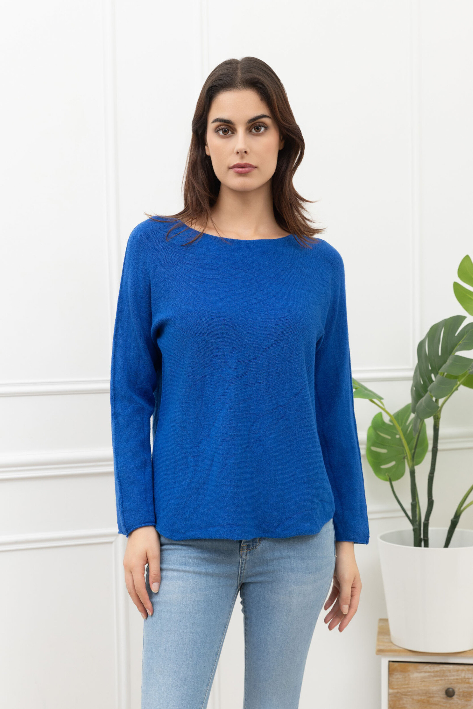 Soft Pull O collar O for women in majority viscose, nylon and pbt, made in Italy, ideal for spring. Comfort and style guaranteed.
