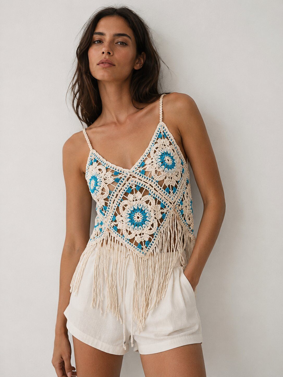 Grossiste Sunny Knit - Haut Camisole à Franges en Crochet Bohème – Style Festival d'Été