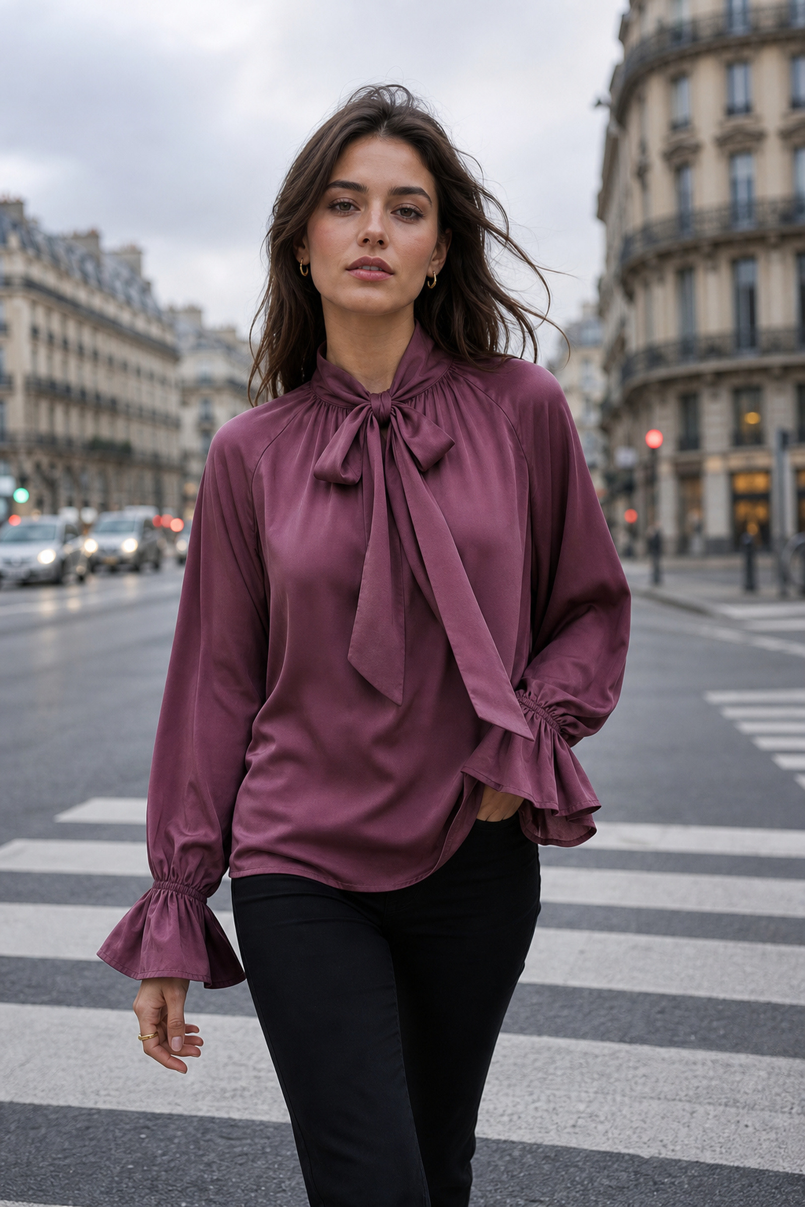 Mayorista Sunny Studio - Blusa satinada con volantes