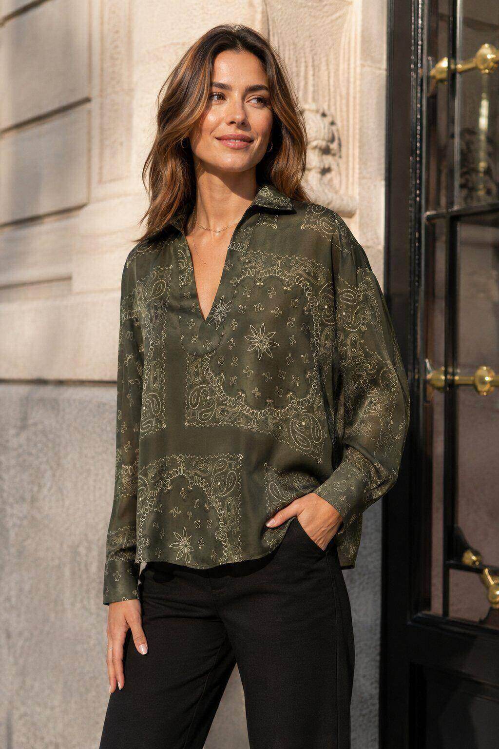 Grossiste Sunny Studio - Blouse satin imprimée Sunny Studio