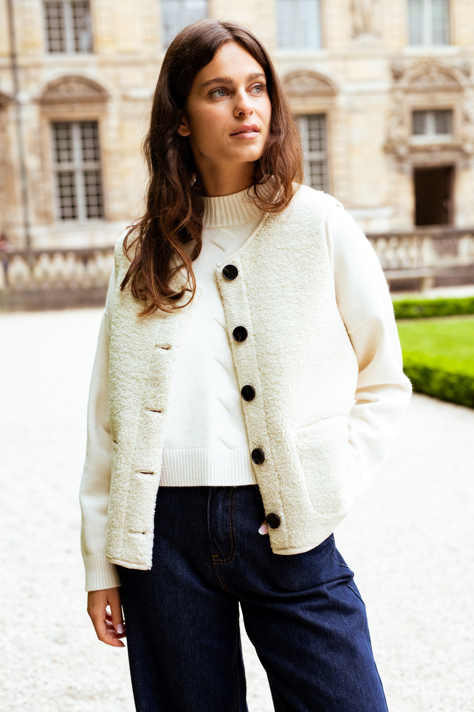 Grossiste Sunny Studio - Gilet imitation peau lainée