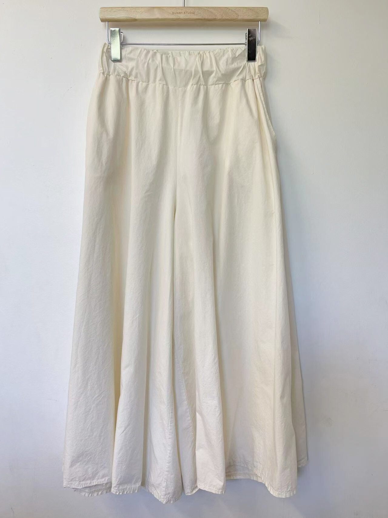 Grossista Sunny Studio - Pantaloni fluidi con vita elastica