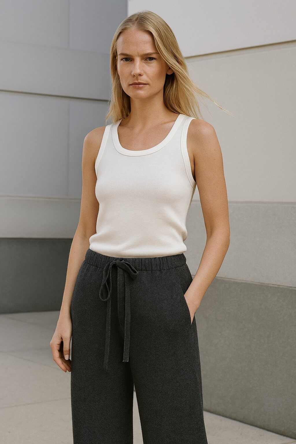 Wholesaler Sunny Studio - Sleek Women's Tank Top