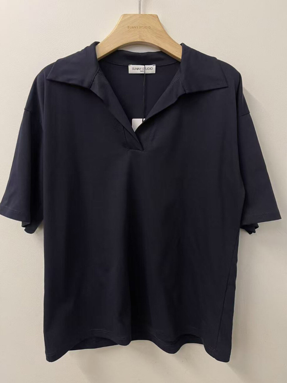 Grossista Sunny Studio - Maglietta elegante con colletto polo