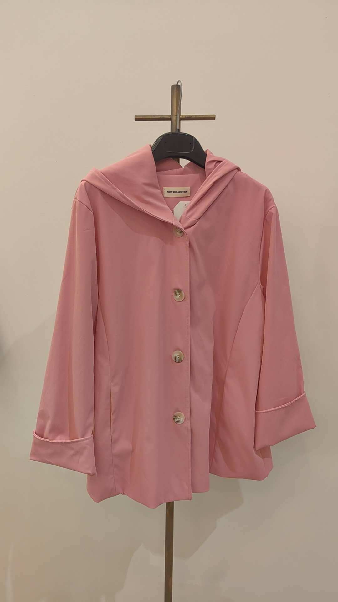 Grossiste SUNSHINE - Vestes(F) Genre Veste coupe-vent Femme Printemps/Été Fabriqué en Italie Quotidien Plusieurs Couleurs Standard Uni