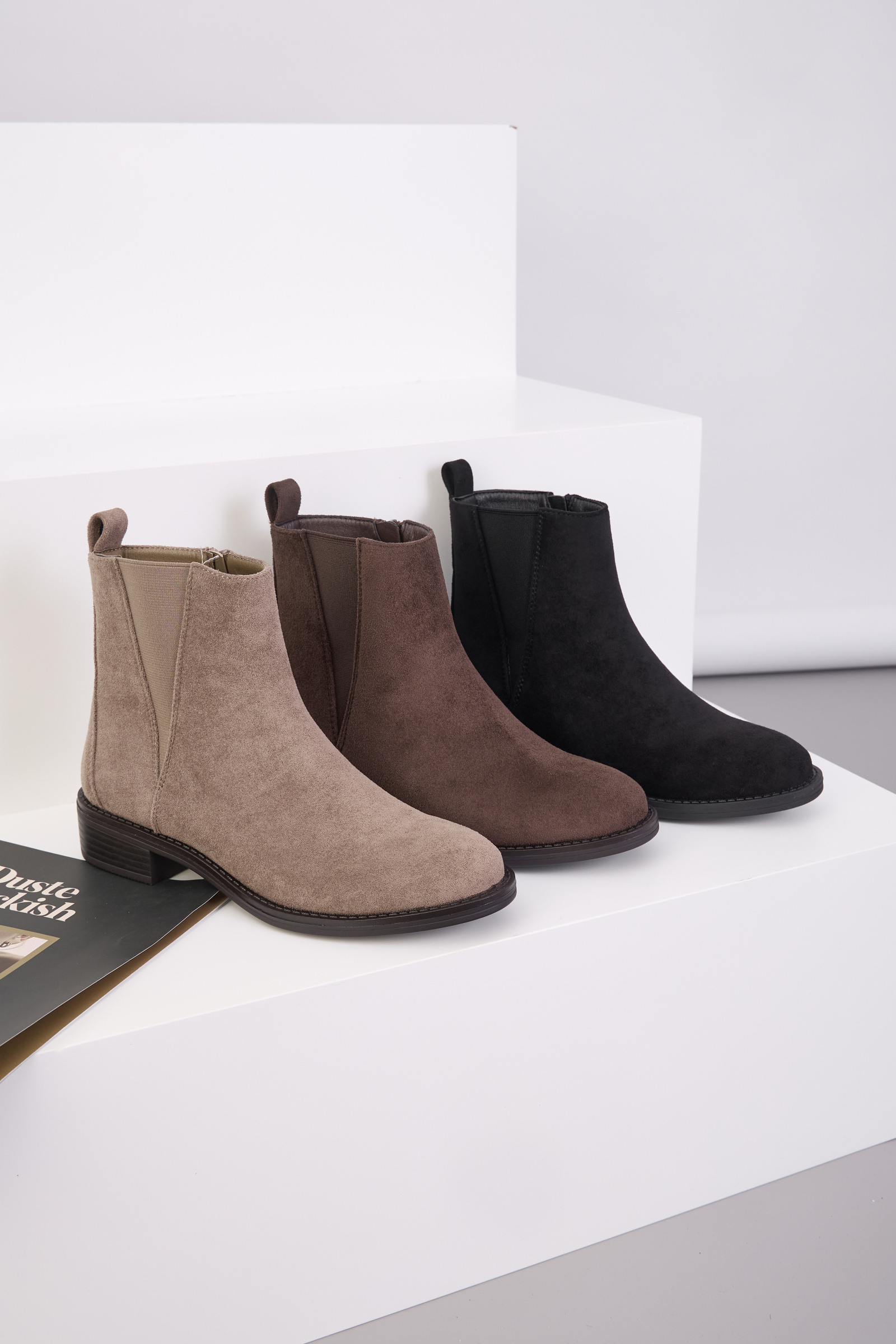 Wholesaler Super Mode | Belle Women - Flat suede ankle boots with elastic