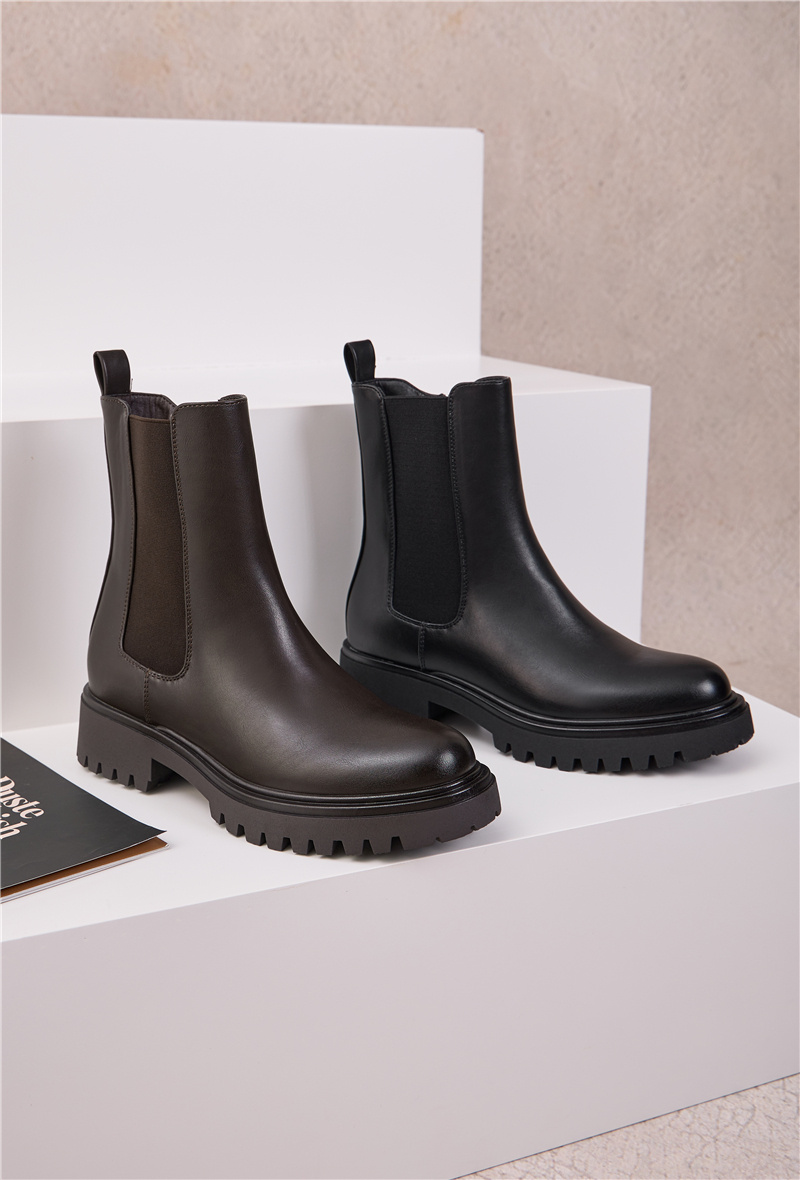 Grossiste Inia. - Bottines Chelsea à semelle crantée