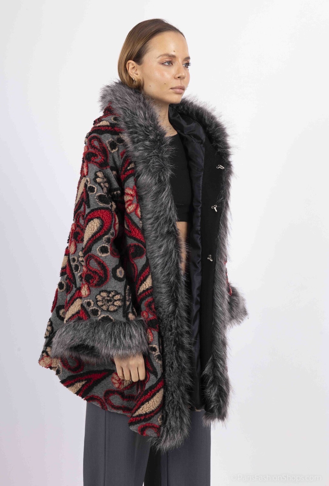 Wholesaler Superbelle - FUR HOODED COAT WITH DOUBLE AND TWO POCKETS