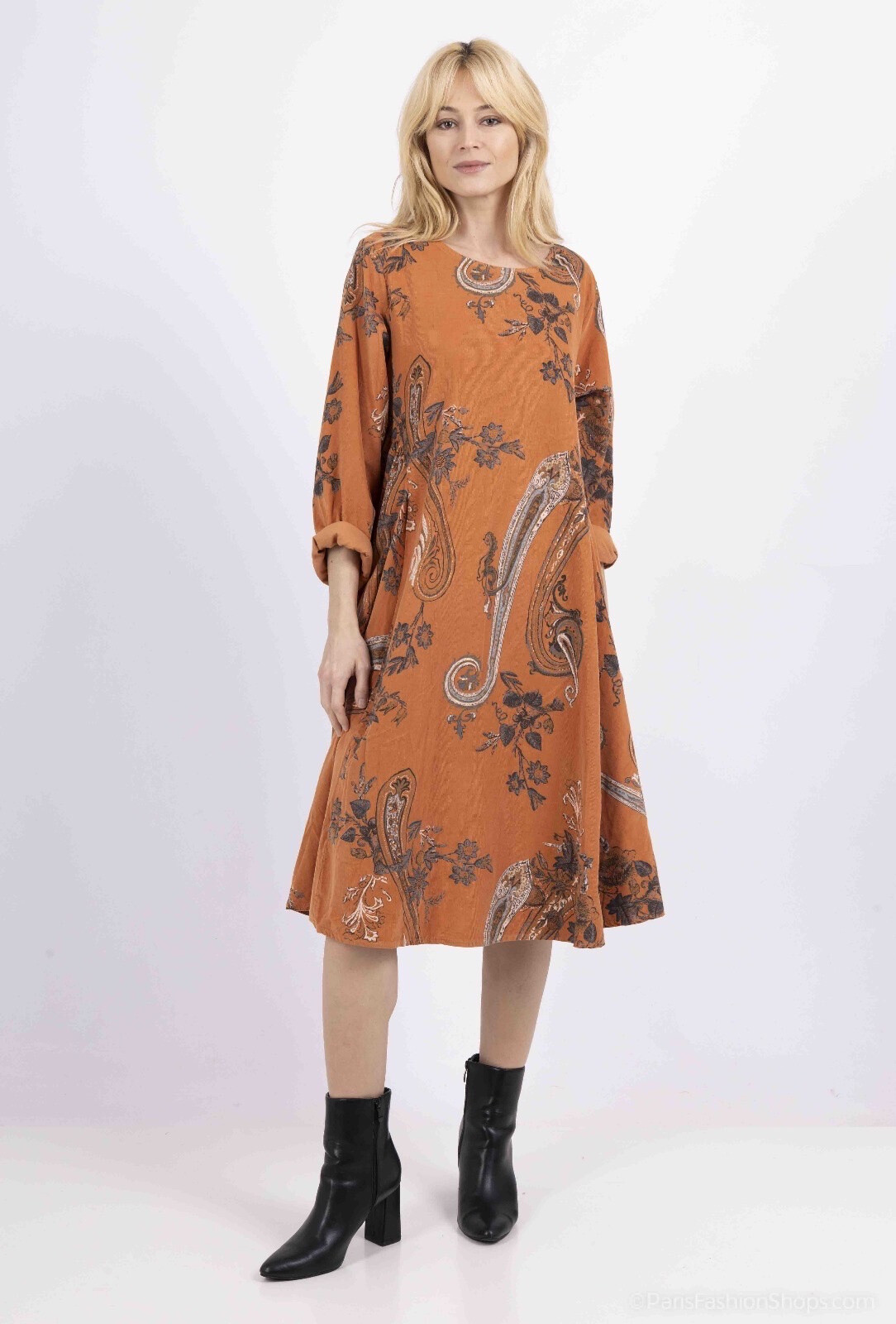 Wholesaler Superbelle - PRINTED ROUND-NECK DRESS IN FINE CORDUROY