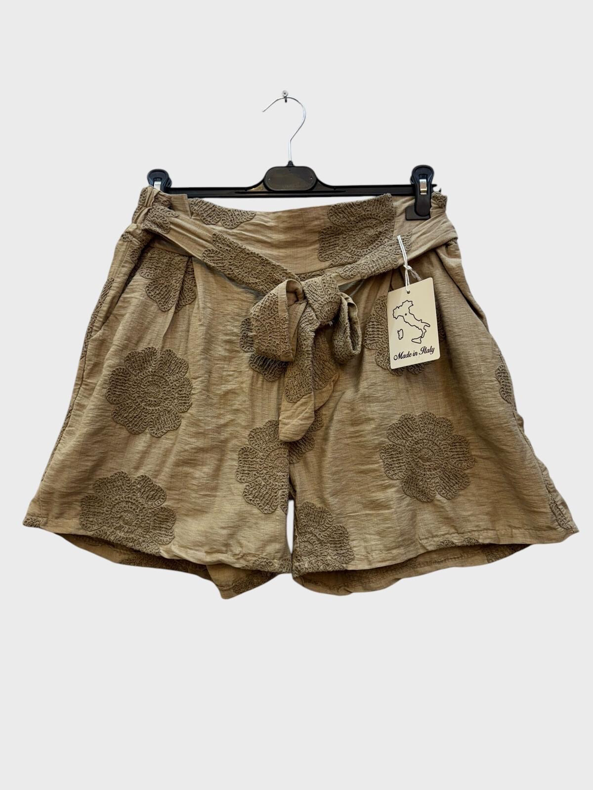 Wholesaler Superbelle - embroidered shorts