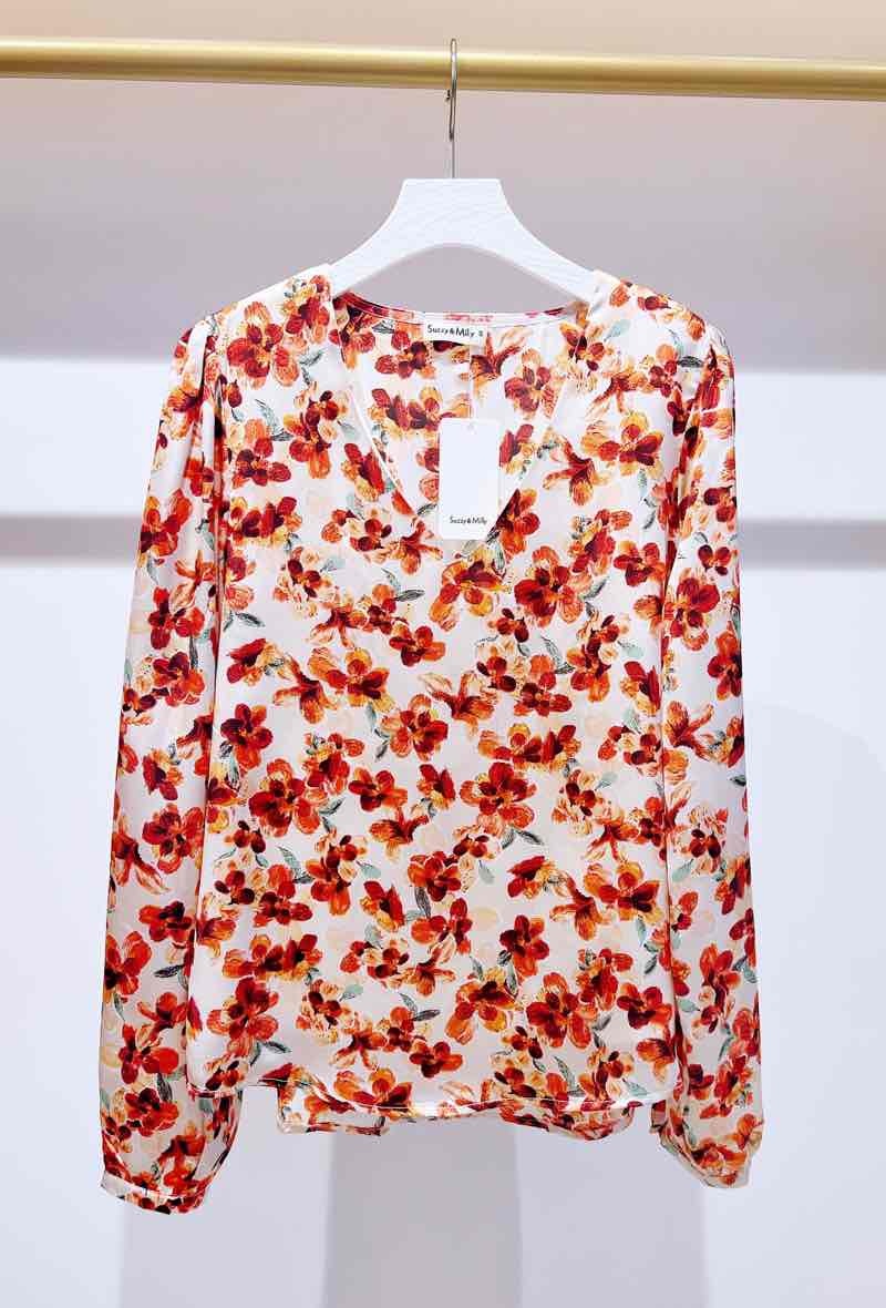 Grossiste Suzzy & Milly - Blouse imprimée avec col V