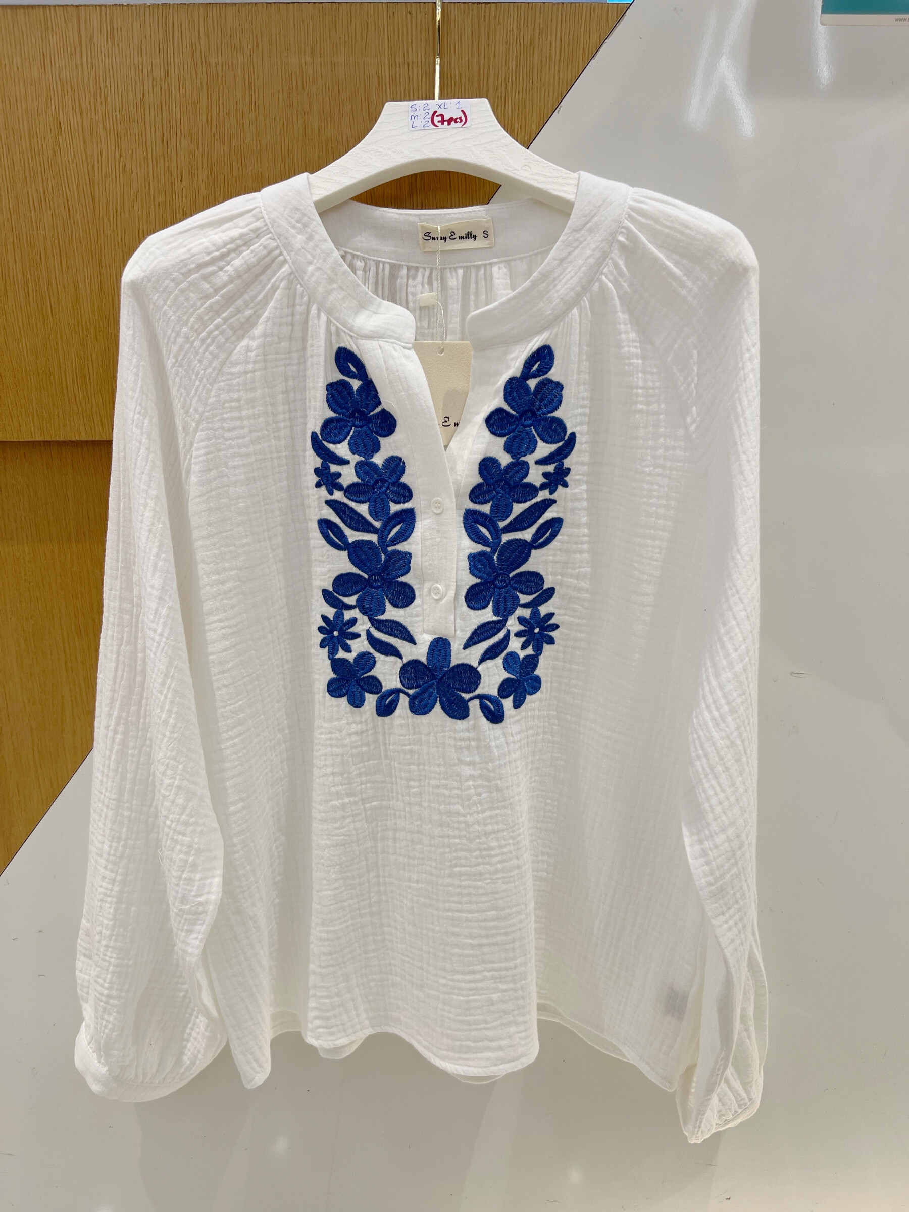 Grossiste Suzzy & Milly - blouse broderie （gaze de coton)