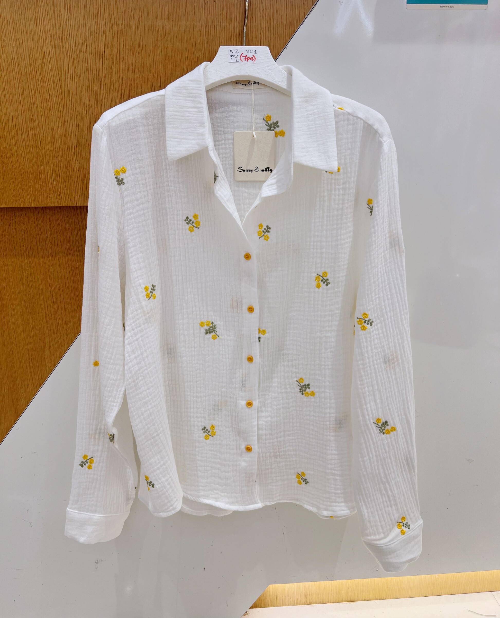 Grossista Suzzy & Milly - Camicia con maniche ricamate (garza di cotone)