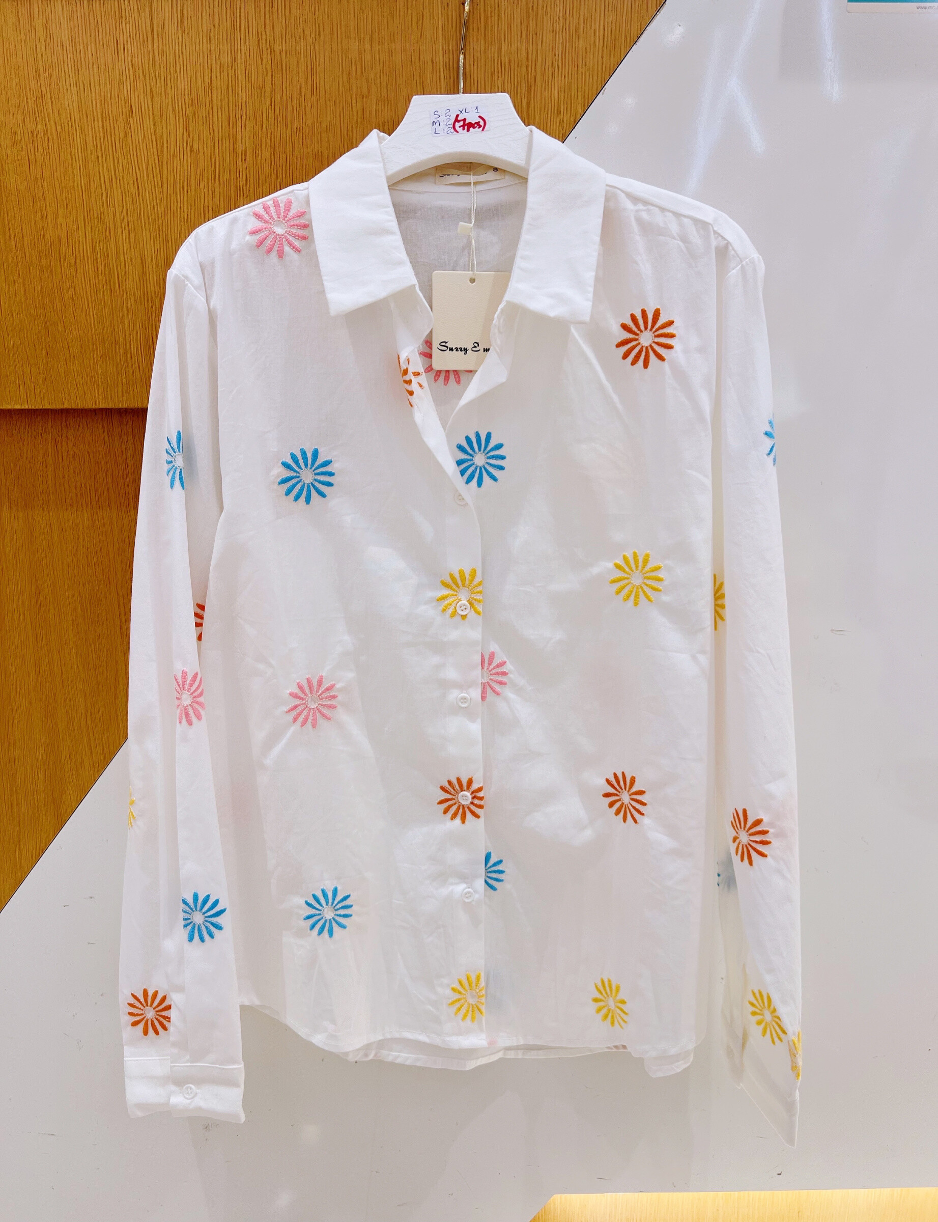 Grossiste Suzzy & Milly - Chemise coton broderie marguerite multicolore