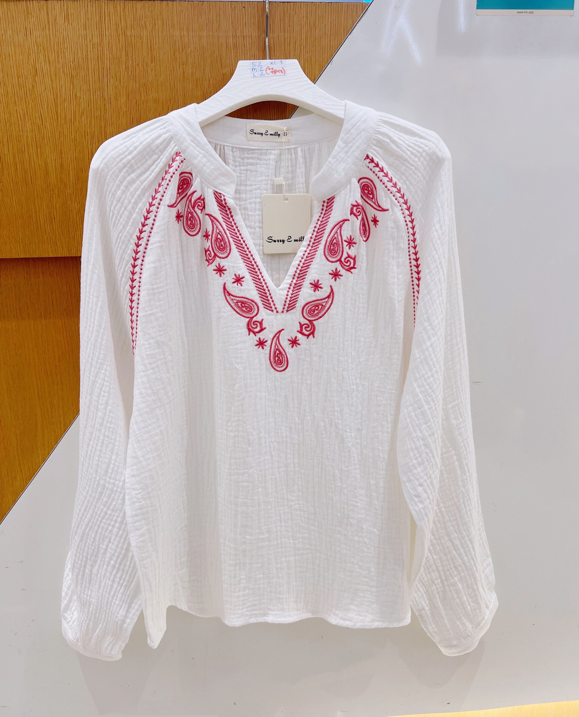 Grossiste Suzzy & Milly - Blouse BRODÉ rose（gaze de coton)