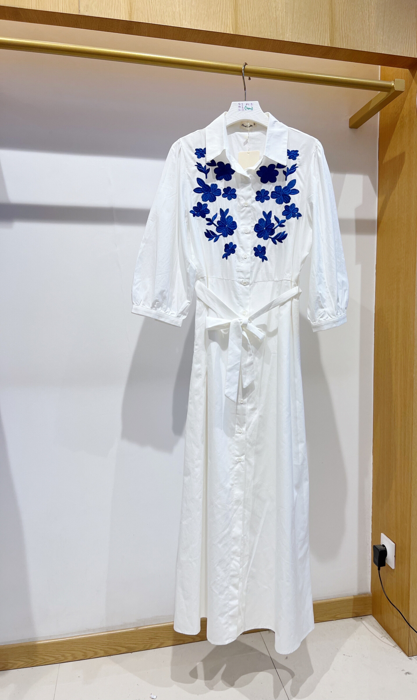Wholesaler Suzzy & Milly - long embroidered cotton dress