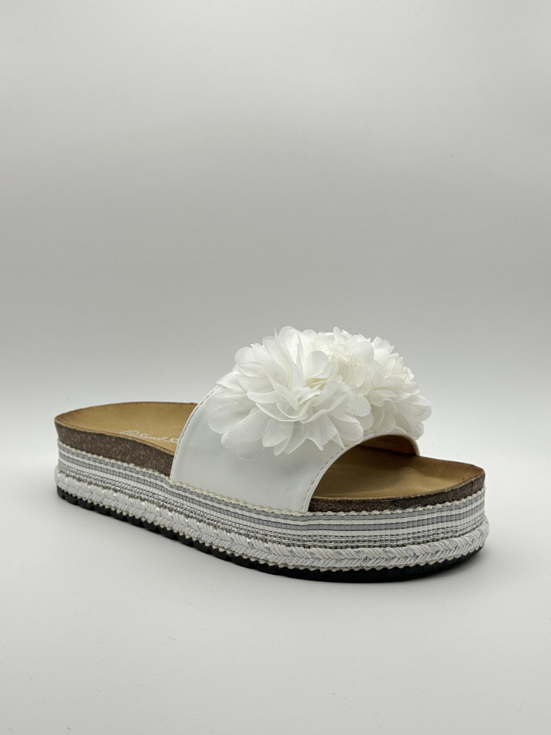 Wholesaler Sweet Shoes - Big sole sandals flower petal pattern fabric texture