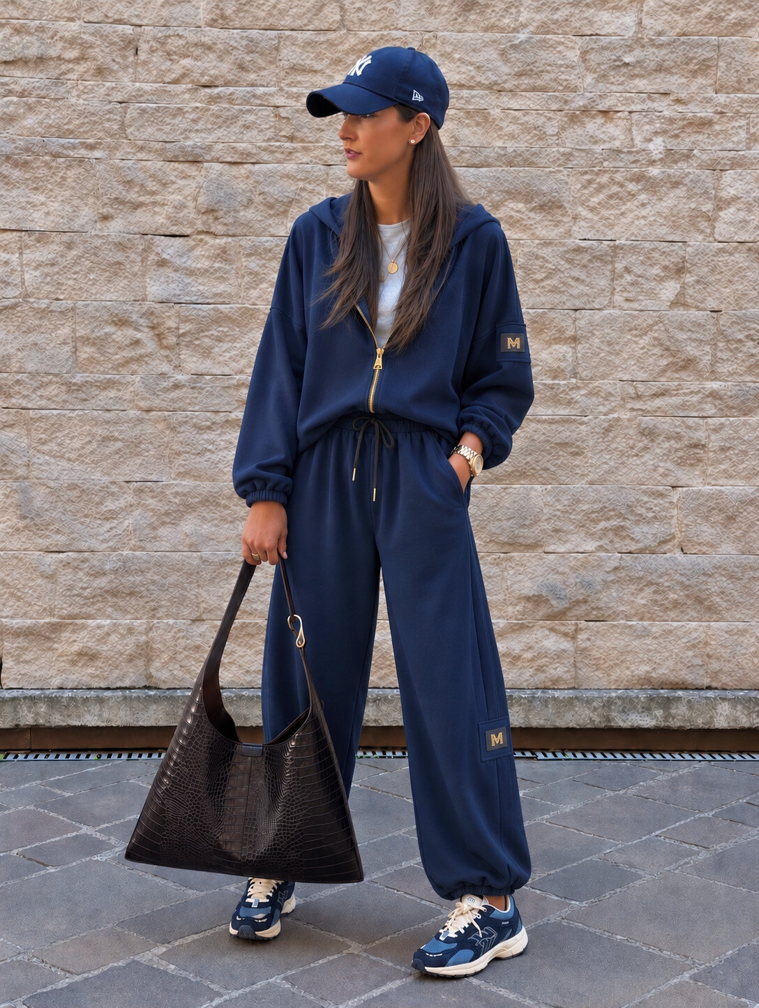 Grossiste Sweetissima - Ensemble décontracté avec sweat ample, capuche et zip, pantalon doux avec cordon de serrage et poignets élastiques