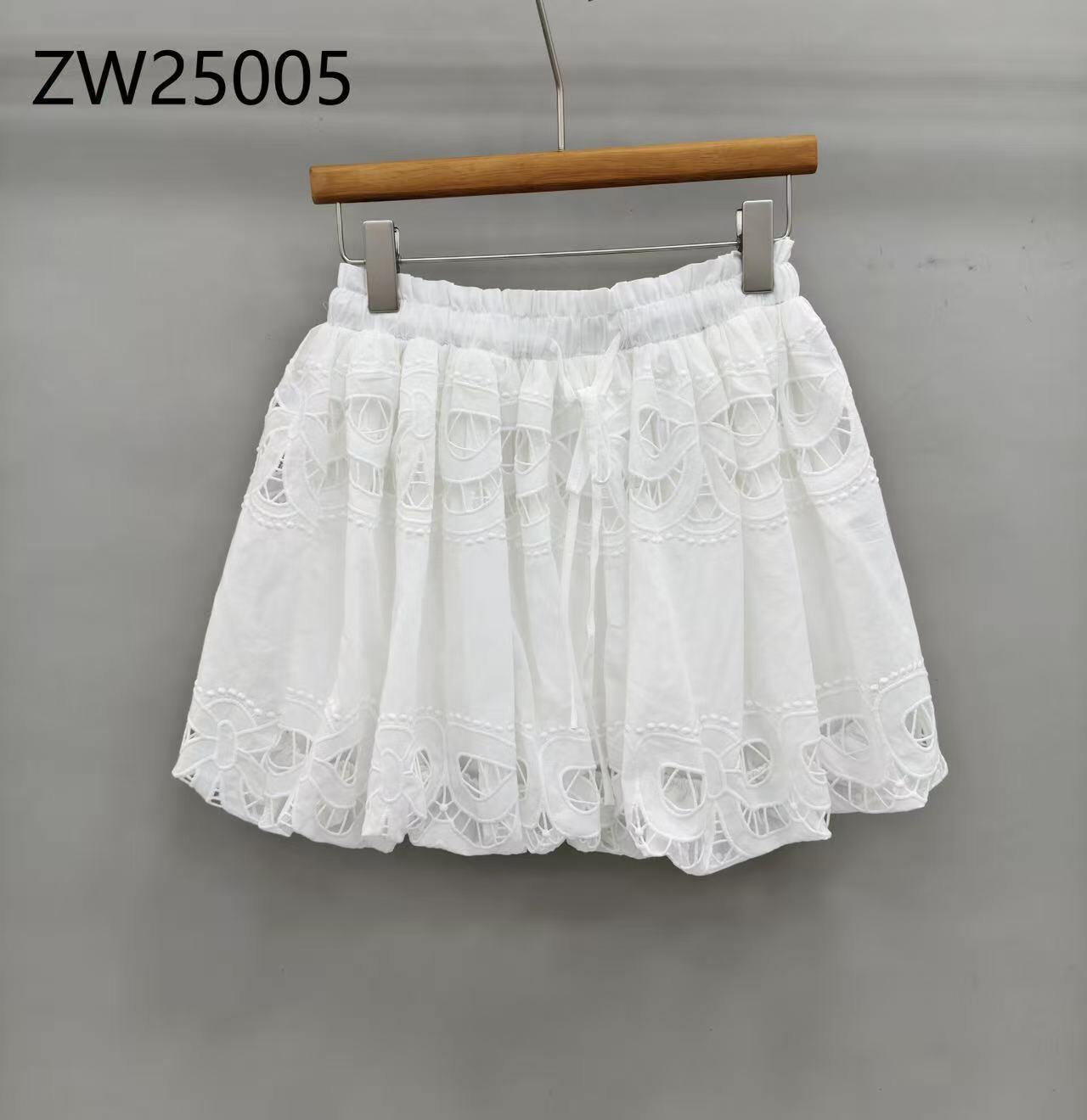 Grossiste Sweetissima - Shorts en broderie anglaise avec motif floral