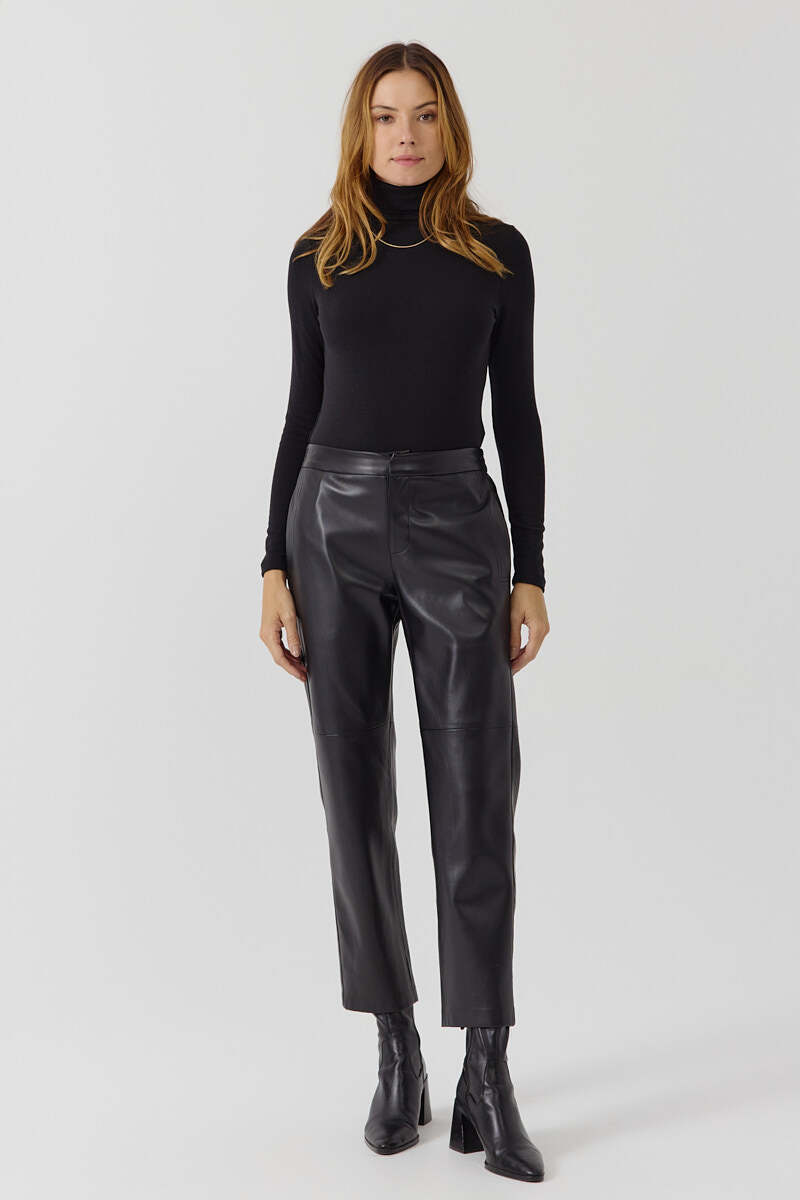 T-shirt automne/hiver, polyester respirant et viscose douce, élastique pour confort optimal, fabriqué en Chine.