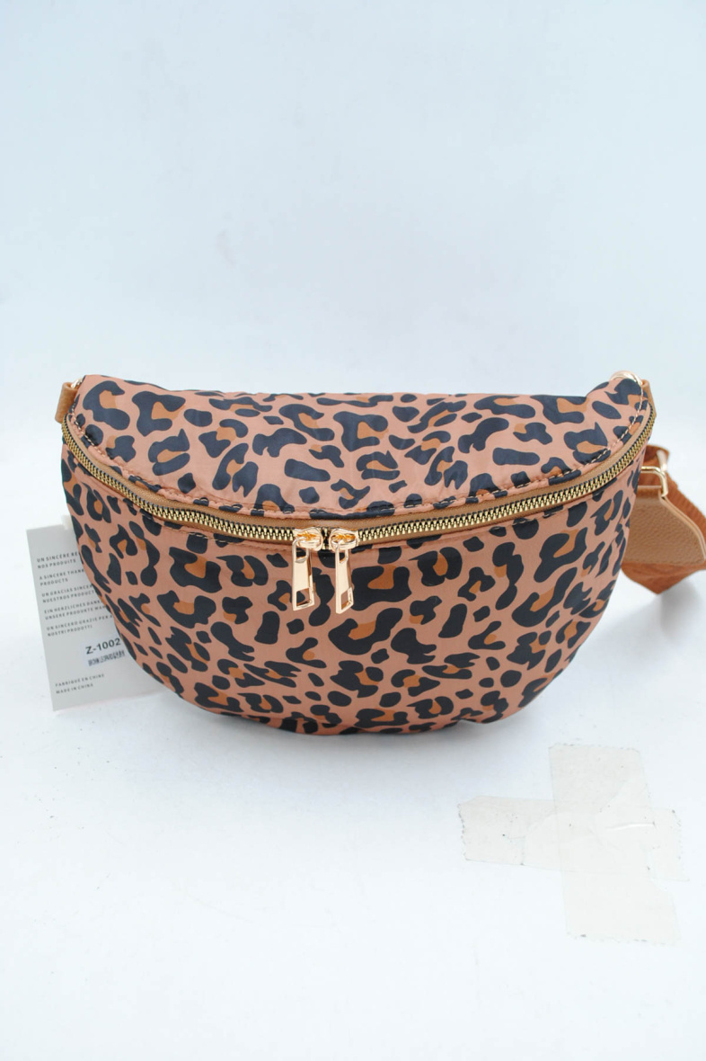 Grossiste SyStyle - SAC BANANE EN SYNTHETIQUE EFFET LEOPARD