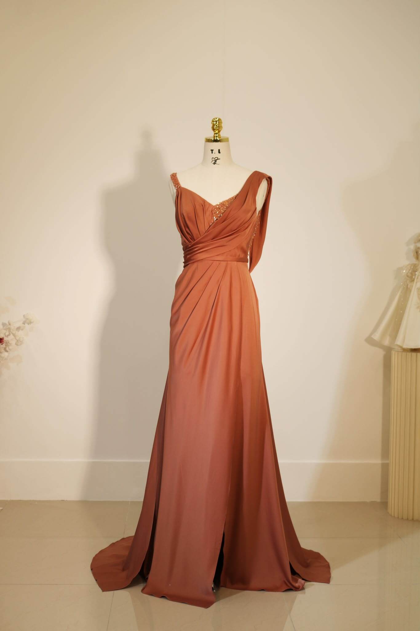 Grossiste T.L. MARIAGE - Robe de soirée
