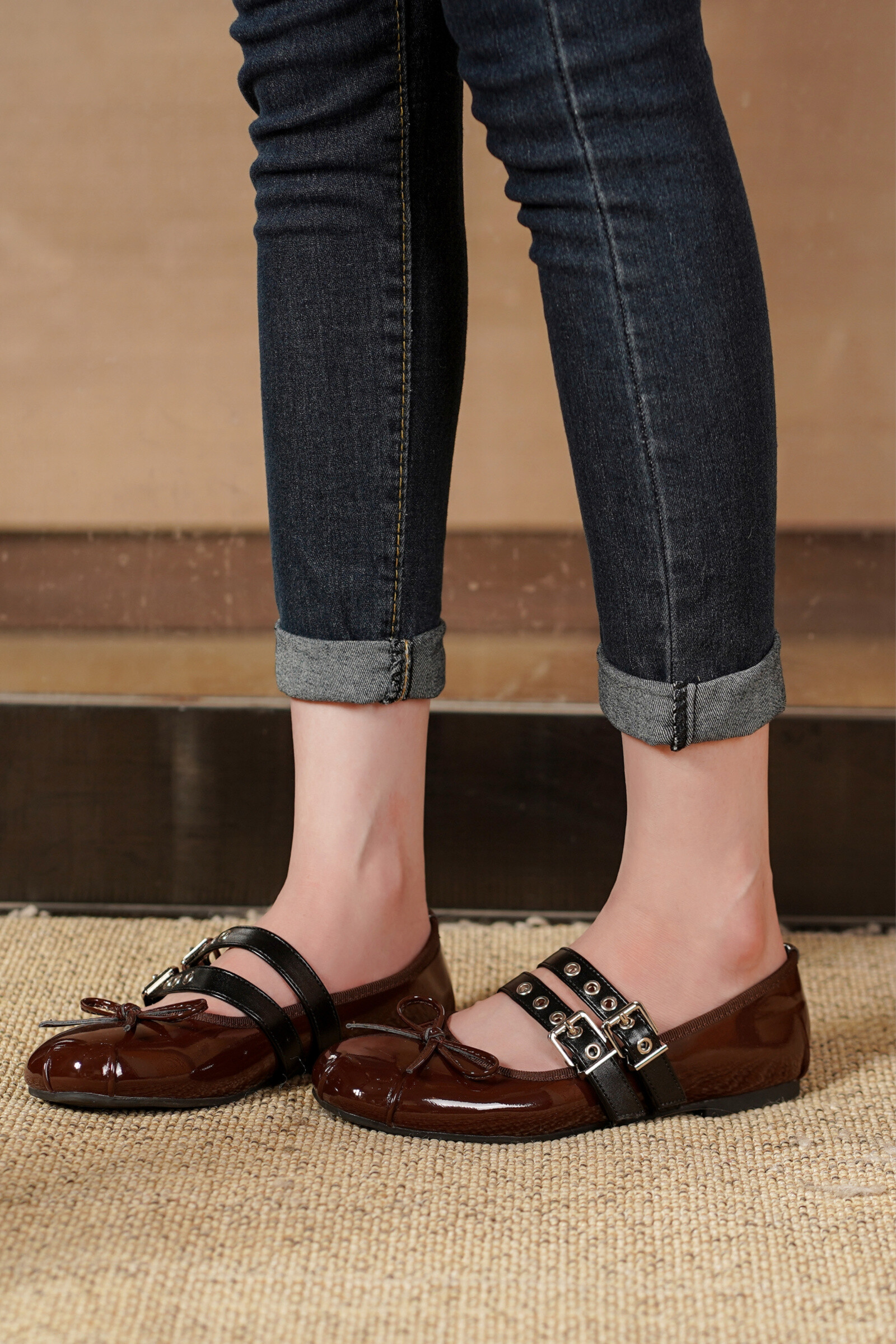Wholesaler TANIA - C'M Paris - BABIE PATENT BALLERINA FLATS WITH DOUBLE EYE STRAP