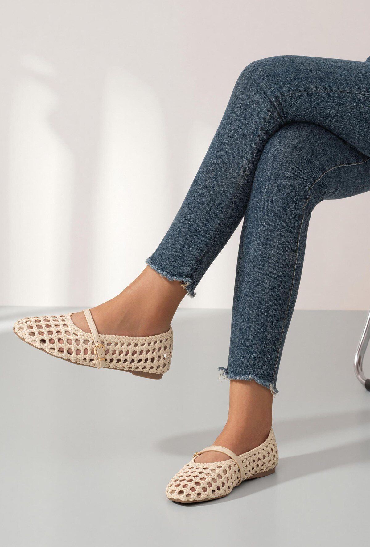 Großhändler TANIA - C'M Paris - Handgewebte Mary Jane Ballerinas mit Schnallenriemen