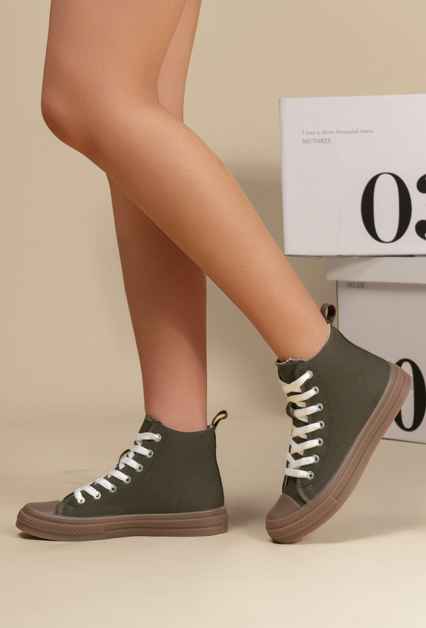 Wholesaler TANIA - C'M Paris - High-top canvas sneakers