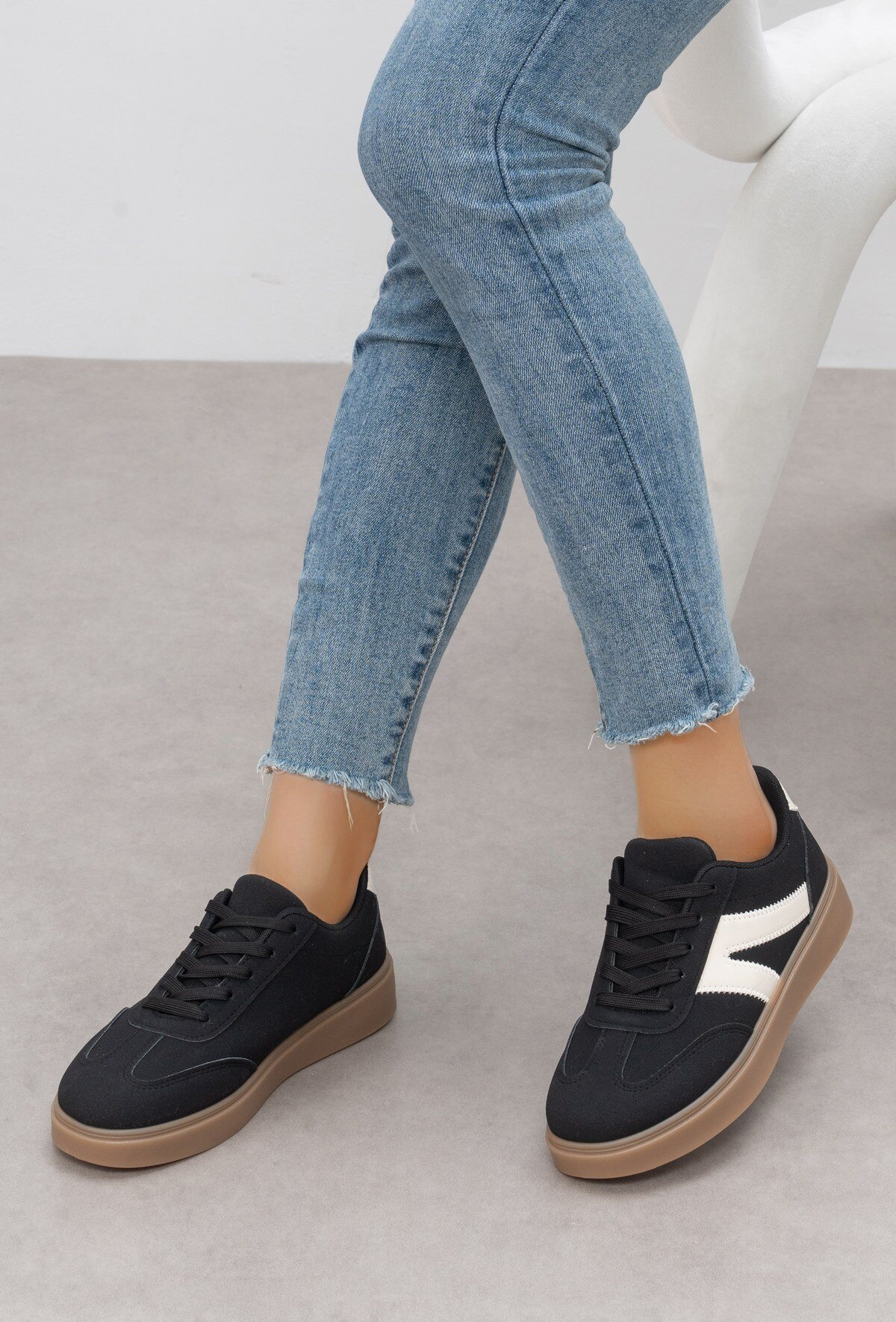 Wholesaler TANIA - C'M Paris - Sneakers