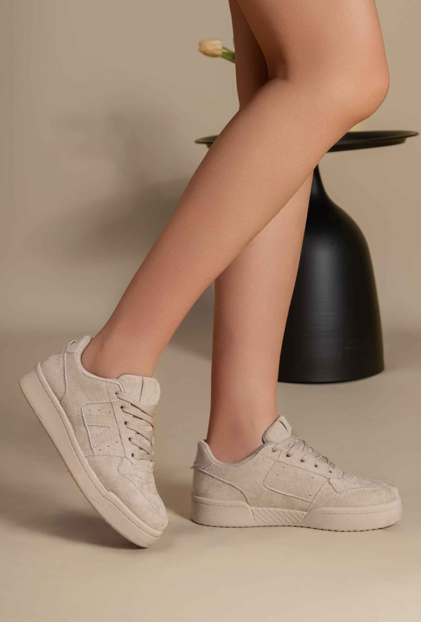 Wholesaler TANIA - C'M Paris - Women's suede sneakers in minimalist style