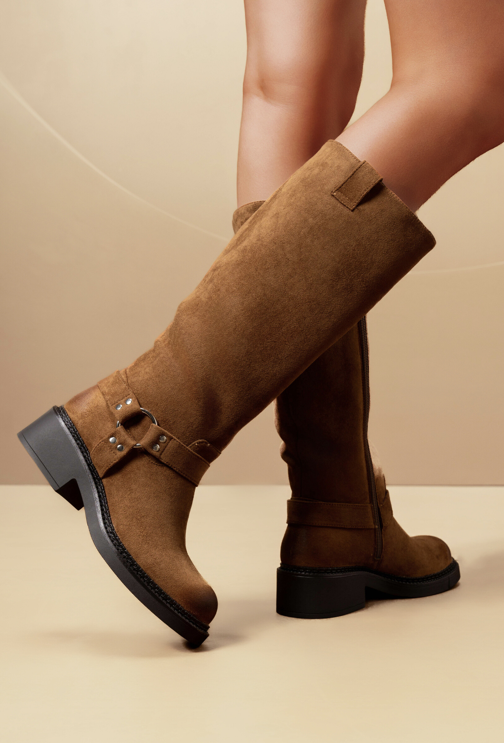 Großhändler TANIA - C'M Paris - Damen Stiefel aus Wildlederimitat mit runder Zehenpartie, Profilsohle, Biker- / Motorradstil