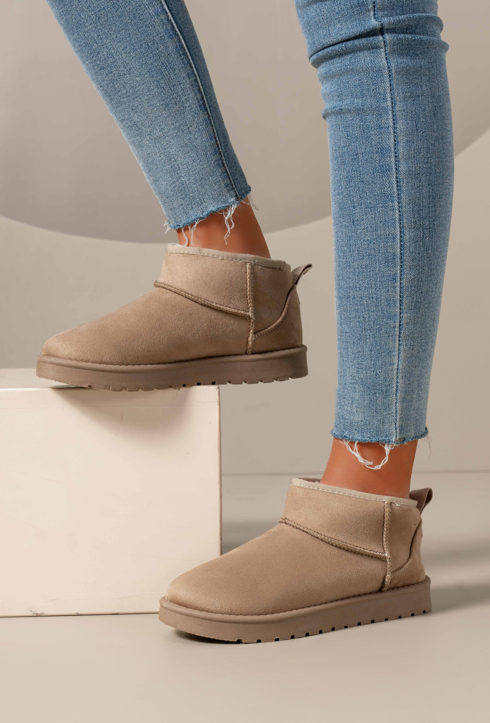Wholesaler TANIA - C'M Paris - Low fur-lined women's ankle boots