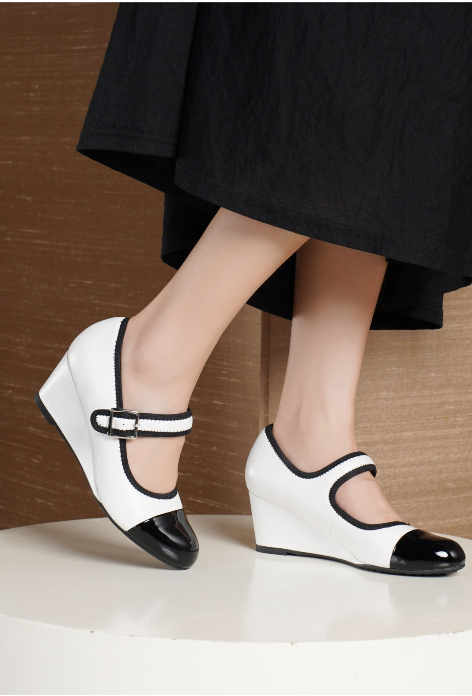 Wholesaler TANIA - C'M Paris - BI-COLOR WEDGES