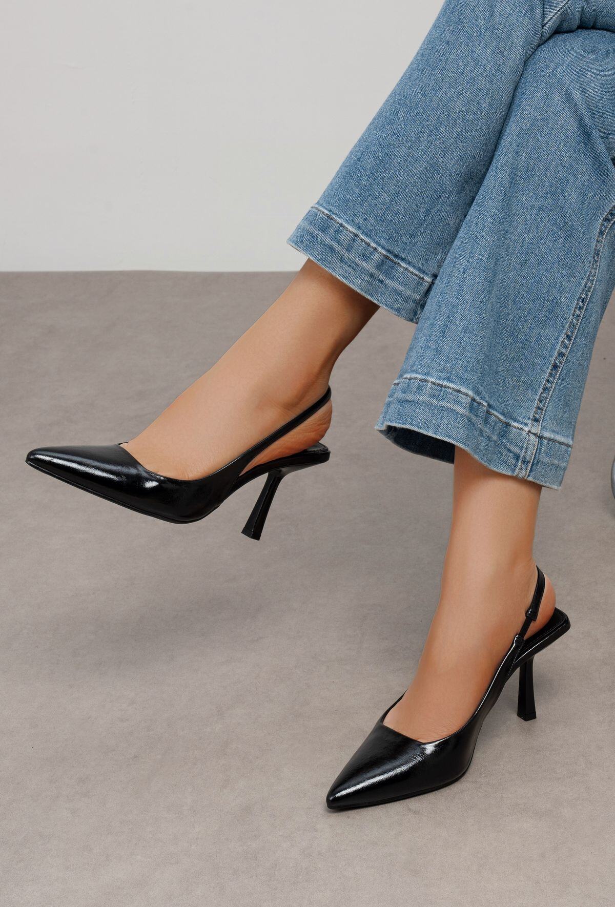 Grossista TANIA - C'M Paris - Décolleté slingback in vernice con tacco a spillo