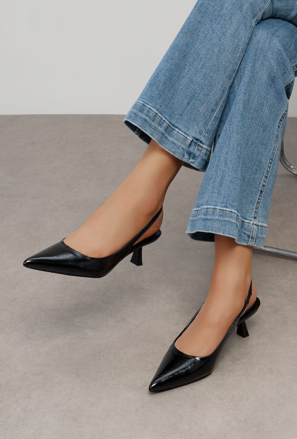 Grossista TANIA - C'M Paris - Décolleté slingback in vernice a punta