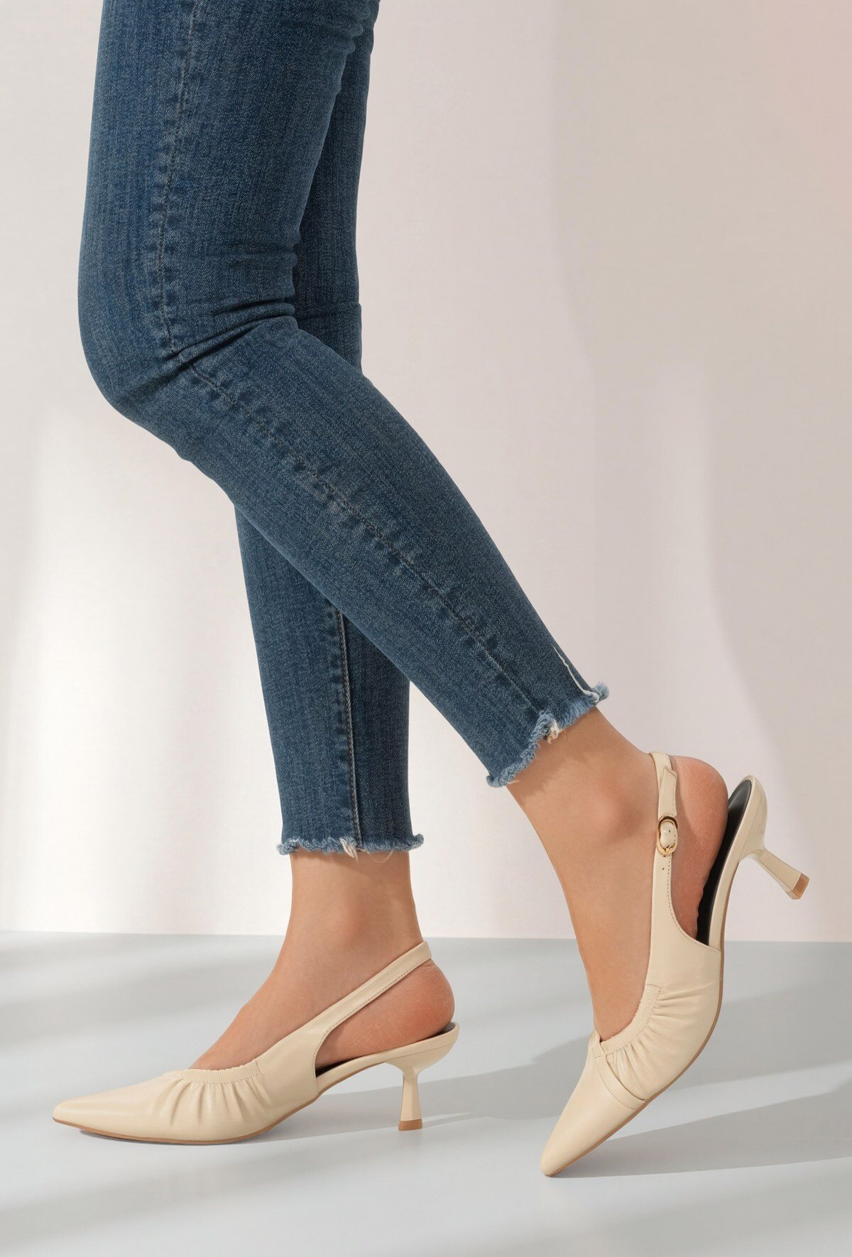 Mayorista TANIA - C'M Paris - Zapatos de tacón fino con fruncido y correa trasera