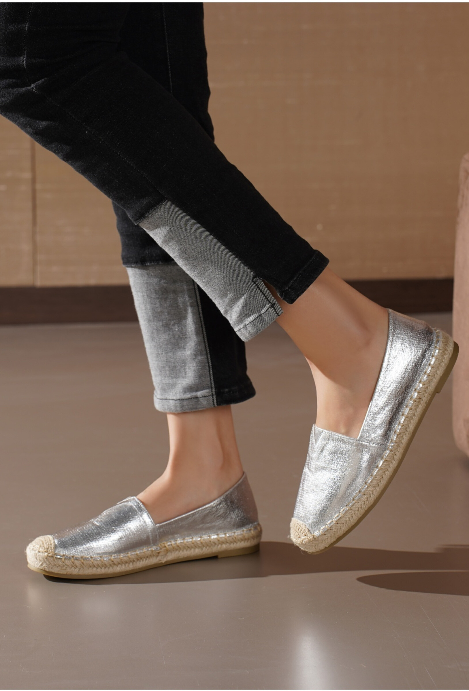 Grossiste TANIA - C'M Paris - espadrilles matière suédine