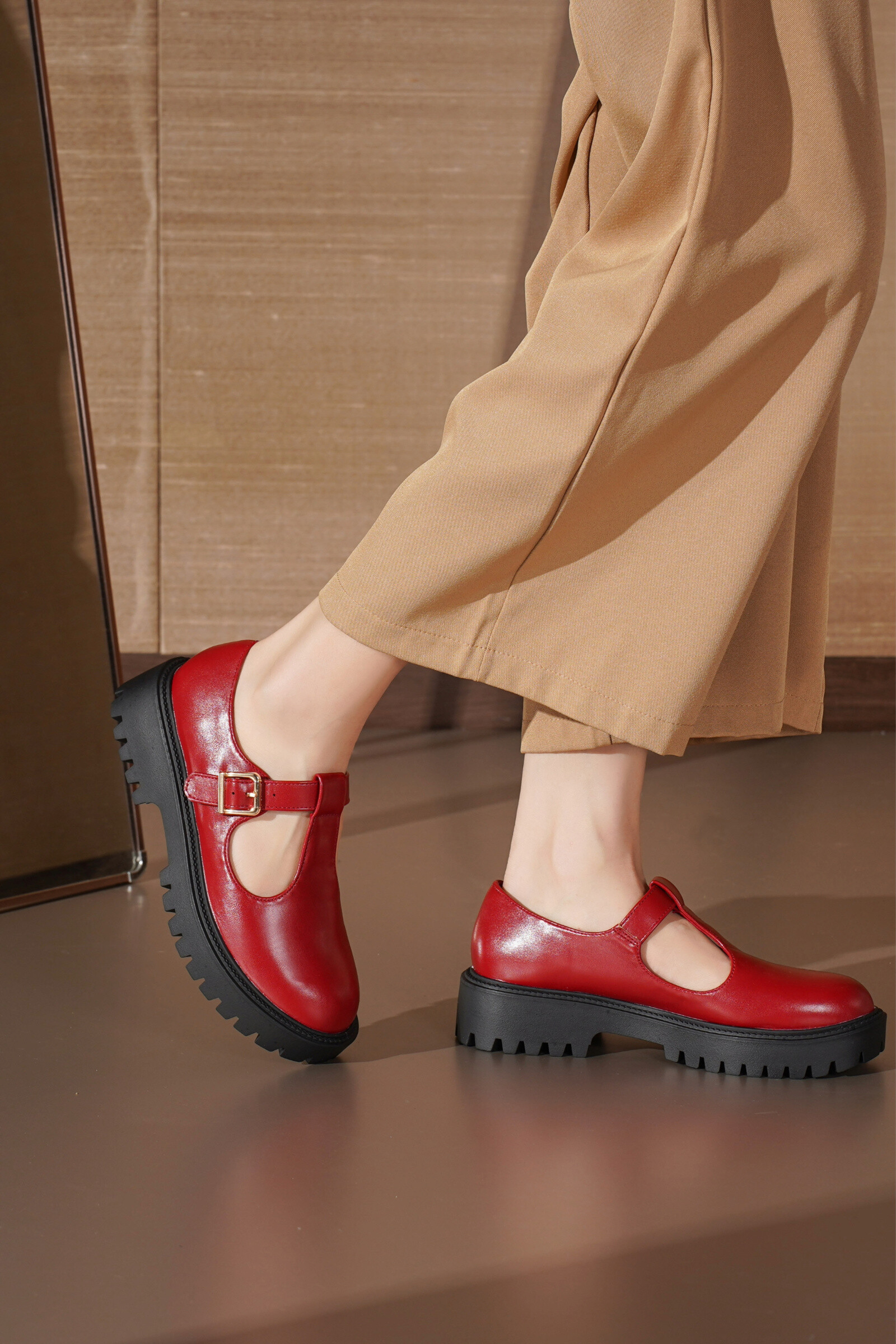 Mayorista TANIA - C'M Paris - MOCASINES GRUESOS CON BARRA EN T