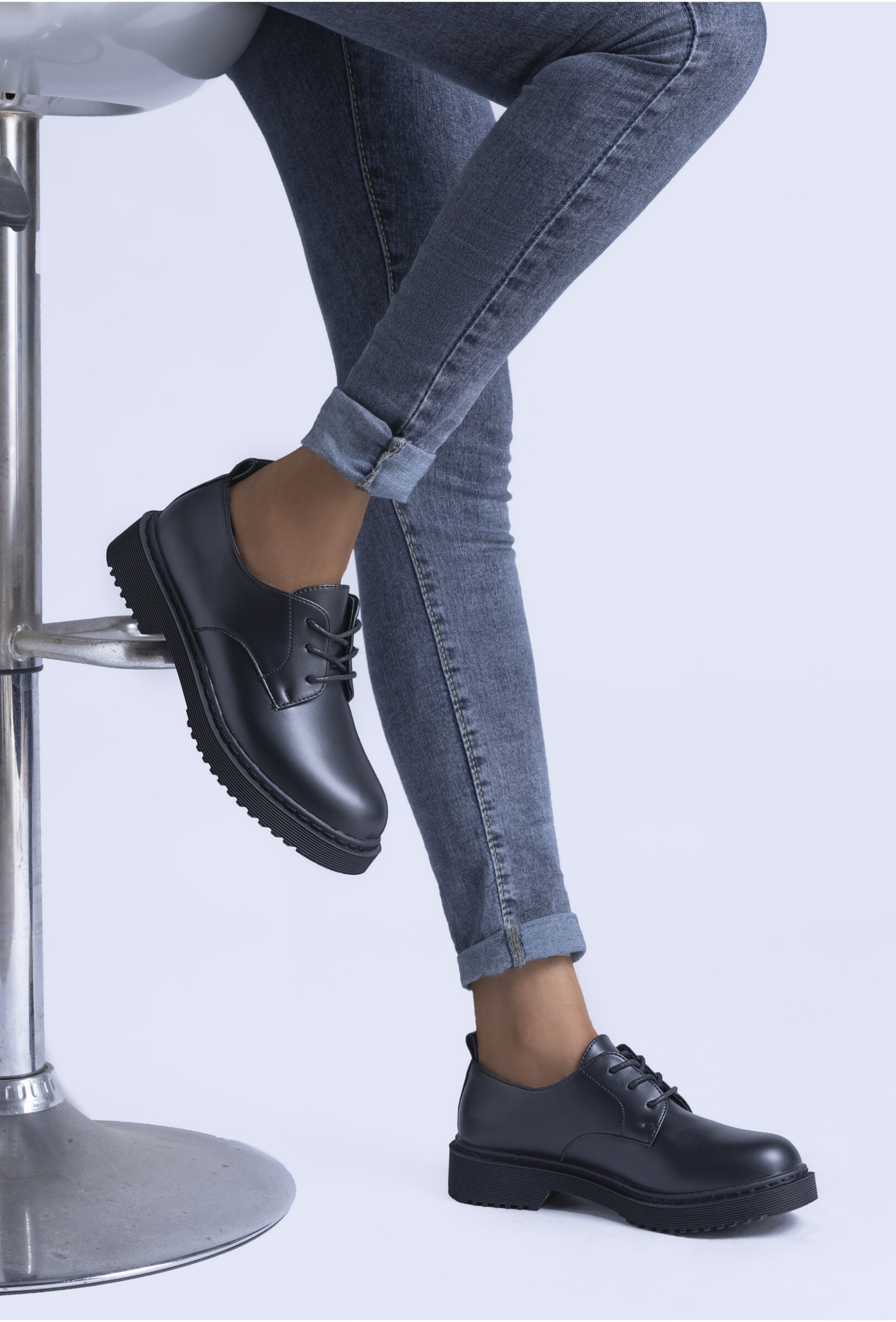 Mayorista TANIA - C'M Paris - MOCASINES CON CORDONES Y SUELA DE MUESCAS