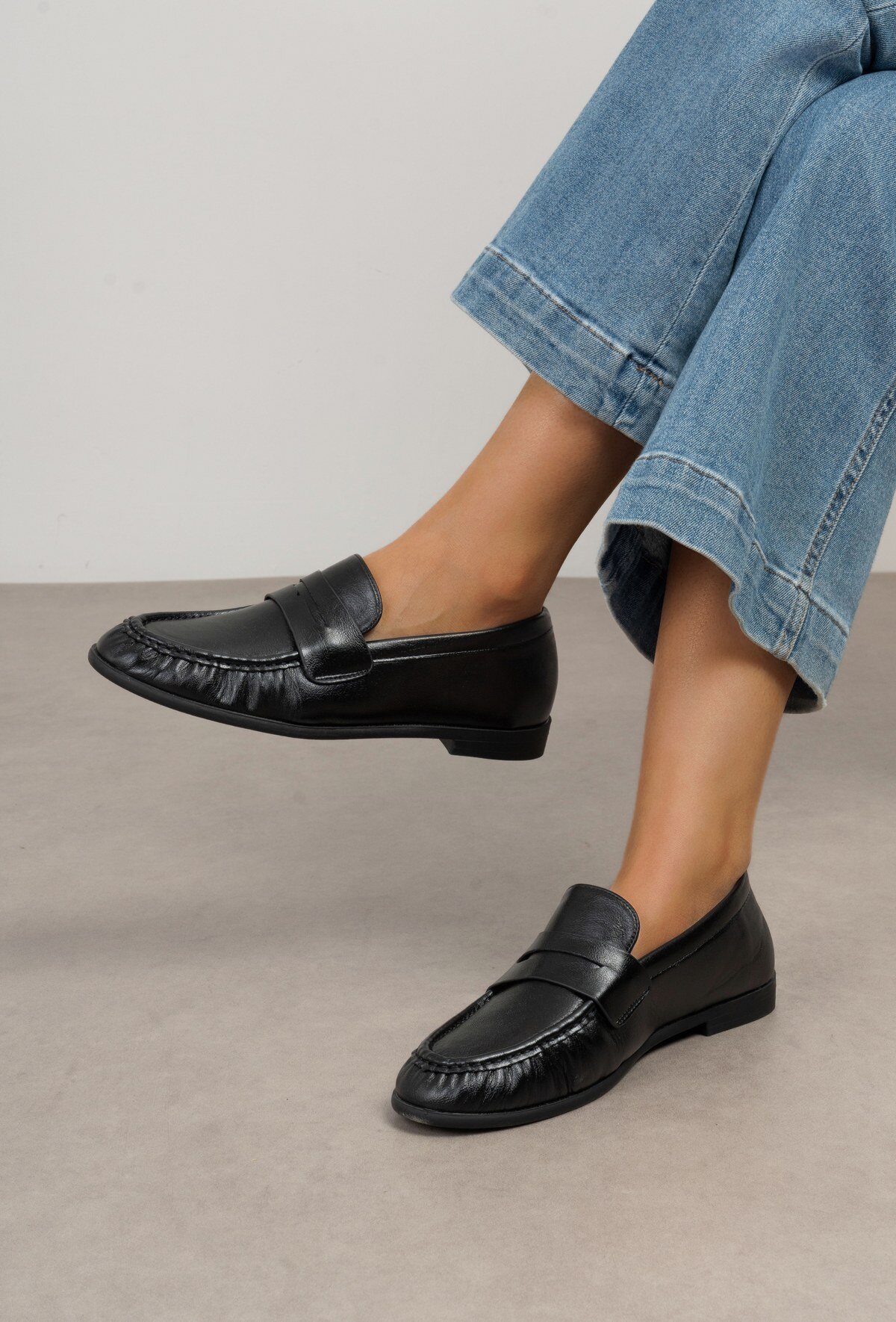 Wholesaler TANIA - C'M Paris - Classic penny loafers in faux leather