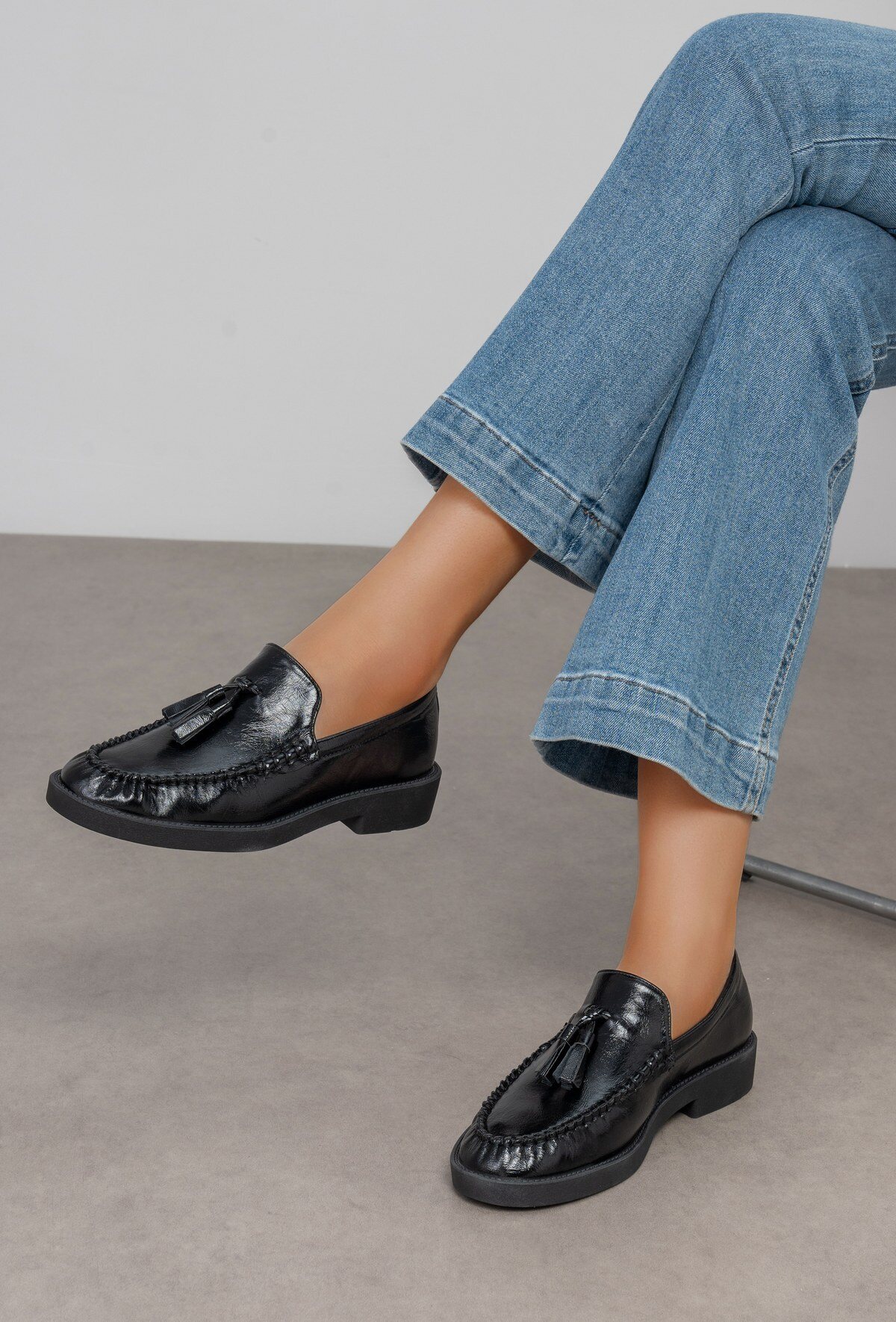 Großhändler TANIA - C'M Paris - Lackleder-Loafer mit Quasten