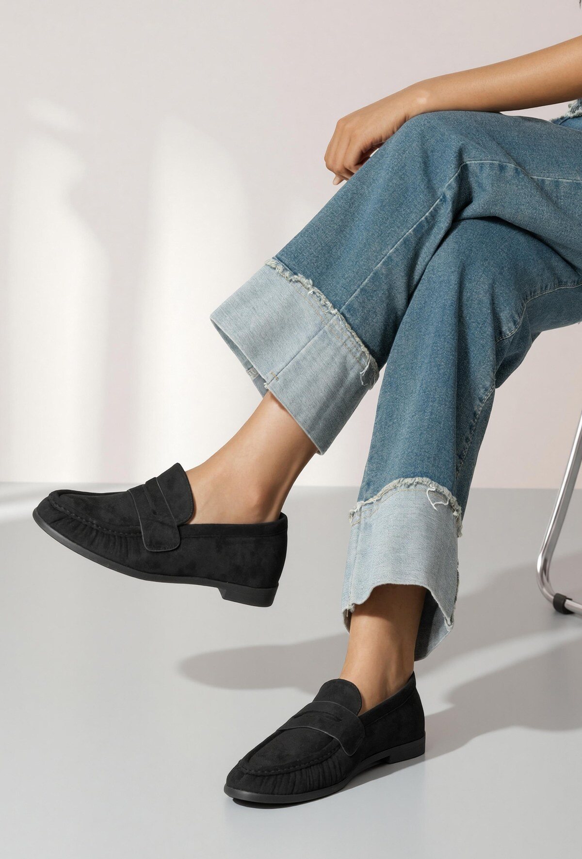 Großhändler TANIA - C'M Paris - Penny-Loafer aus weichem Veloursleder