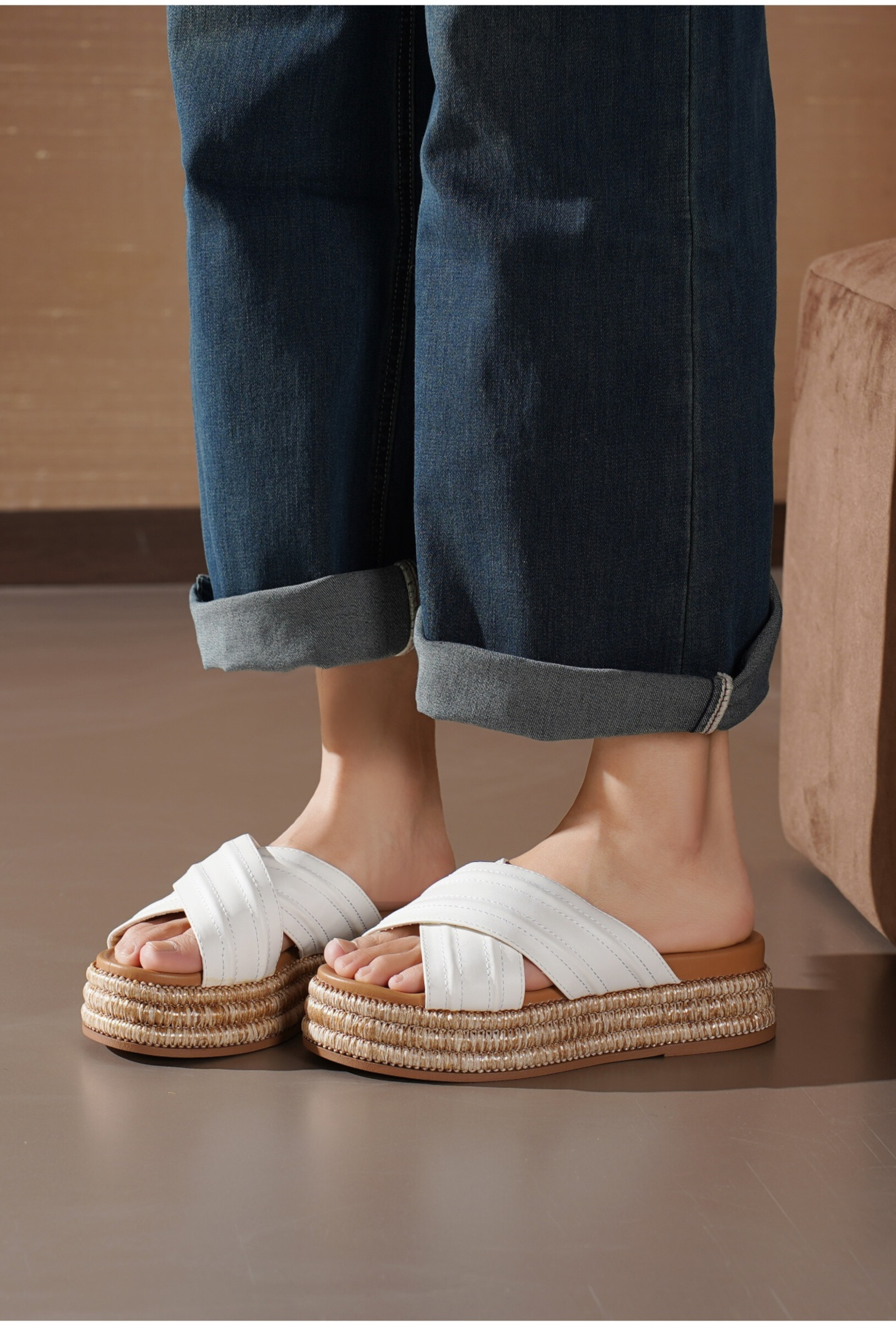 Wholesaler TANIA - C'M Paris - platform sole mules